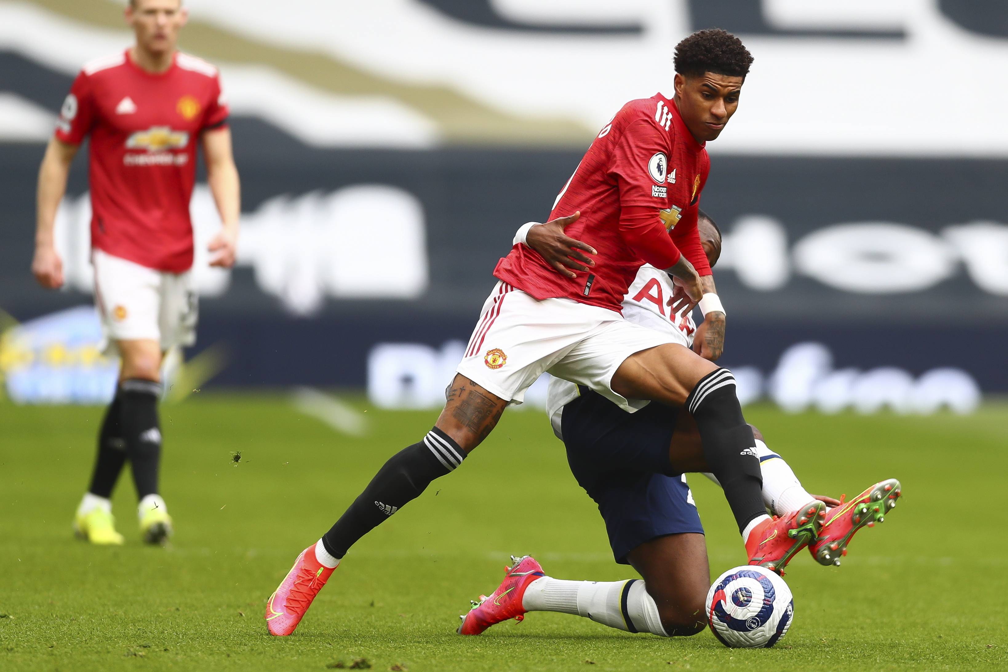 在自己的俱 在自己的俱